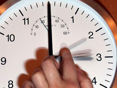 Iran to turn clocks backward one hour